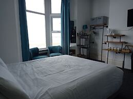 Vinnies Family Hotel