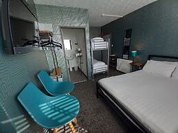 Vinnies Family Hotel