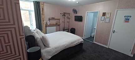 Vinnies Family Hotel