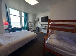 Vinnies Family Hotel