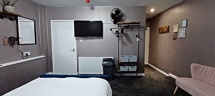 Vinnies Family Hotel