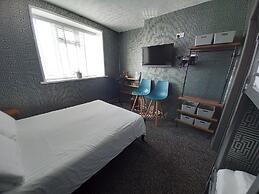 Vinnies Family Hotel