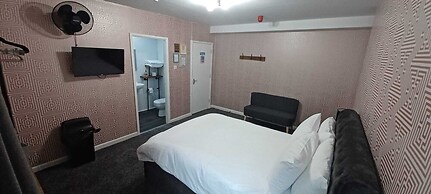 Vinnies Family Hotel