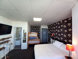 Vinnies Family Hotel