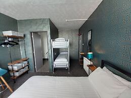 Vinnies Family Hotel