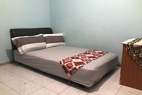 OYO 94320 Homestay Abah Hank Syariah