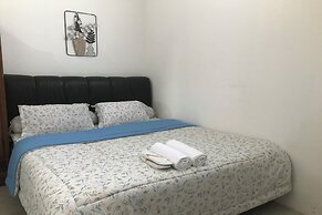 OYO 94320 Homestay Abah Hank Syariah