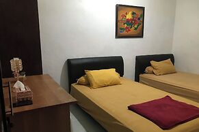 OYO 94320 Homestay Abah Hank Syariah