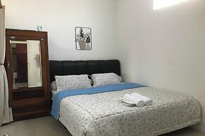 OYO 94320 Homestay Abah Hank Syariah