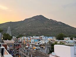 Lingaa's Residency