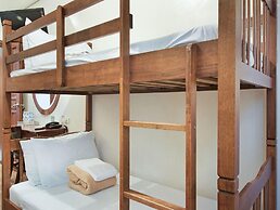 Townhouse OAK Avitel Hotel