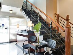 Townhouse OAK Avitel Hotel