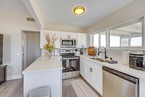 9 Mi to Joshua Tree NP: Secluded Desert Home!