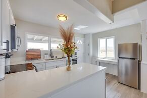 9 Mi to Joshua Tree NP: Secluded Desert Home!