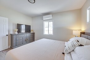 9 Mi to Joshua Tree NP: Secluded Desert Home!