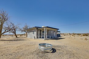 9 Mi to Joshua Tree NP: Secluded Desert Home!