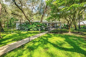 Home on Lake Hutchinson w/ Dock!