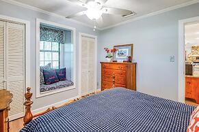 Home on Lake Hutchinson w/ Dock!