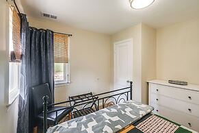 2 Mi to Potomac Mills: Modern Home in Woodbridge