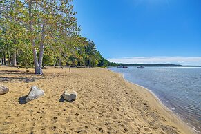 2 Blocks to Boat Ramp: Higgins Lake House w/ Grill