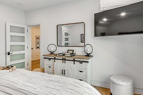 Lake Winnipesaukee Condo w/ Beach Access!