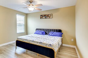 33 Mi to Busch Gardens: Ruskin Home w/ Pool Access