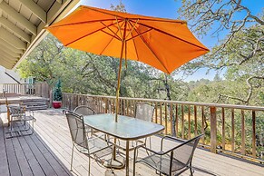5 Mi to Lake Natoma: Home w/ Deck in Orangevale!