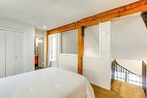 Walk to Lift: Mtn-view Crested Butte Condo w/ Loft