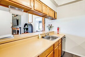 Walk to Lift: Mtn-view Crested Butte Condo w/ Loft