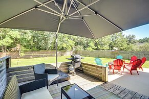 < 1 Mi to Beach - Home w/ Deck & Yard in Waveland!