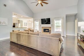 < 1 Mi to Beach - Home w/ Deck & Yard in Waveland!