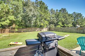 < 1 Mi to Beach - Home w/ Deck & Yard in Waveland!