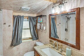 Cabin ~ 1 Mi to Lake Gregory & Hiking!