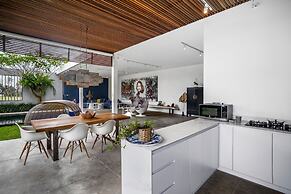 Loft Volcano by Alfred in Bali - Stylish 2 BR Loft w Pool Garden Ricef