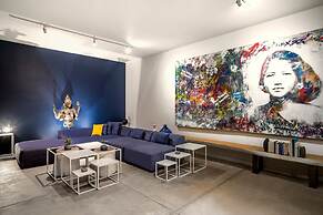 Loft Volcano by Alfred in Bali - Stylish 2 BR Loft w Pool Garden Ricef