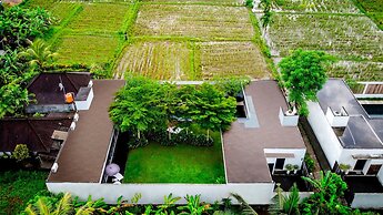 Loft Volcano by Alfred in Bali - Stylish 2 BR Loft w Pool Garden Ricef