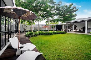 Loft Volcano by Alfred in Bali - Stylish 2 BR Loft w Pool Garden Ricef