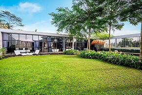 Loft Volcano by Alfred in Bali - Stylish 2 BR Loft w Pool Garden Ricef