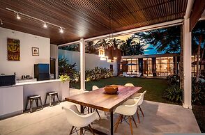 Loft Volcano by Alfred in Bali - Stylish 2 BR Loft w Pool Garden Ricef
