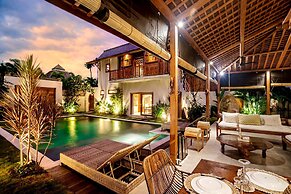 Villa Nabi by Alfred in Bali - New Family 5BR Villa Next to Seminyak B