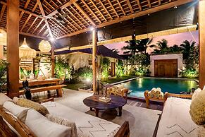 Villa Nabi by Alfred in Bali - New Family 5BR Villa Next to Seminyak B
