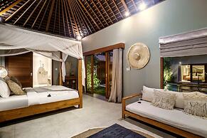 Villa Nabi by Alfred in Bali - New Family 5BR Villa Next to Seminyak B