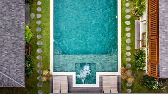 Villa Nabi by Alfred in Bali - New Family 5BR Villa Next to Seminyak B