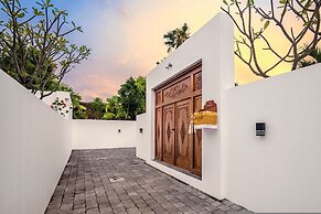 Villa Cyma by Alfred in Bali - New Peaceful 5 BR Villa in the Heart of
