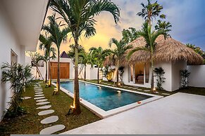 Villa Cyma by Alfred in Bali - New Peaceful 5 BR Villa in the Heart of