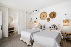 Villa Cyma by Alfred in Bali - New Peaceful 5 BR Villa in the Heart of