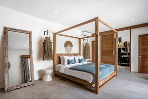 Villa Folie by Alfred in Bali - New 5bdr Dream Villa in the Heart of S