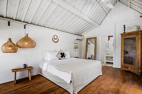 Villa Folie by Alfred in Bali - New 5bdr Dream Villa in the Heart of S