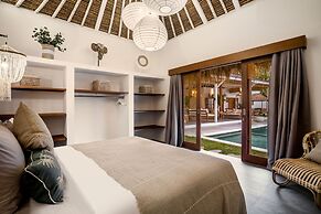 Villa Folie by Alfred in Bali - New 5bdr Dream Villa in the Heart of S