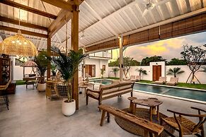 Villa Folie by Alfred in Bali - New 5bdr Dream Villa in the Heart of S